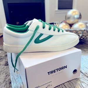 Tretorn Vintage White/Green Sneaker Size 10